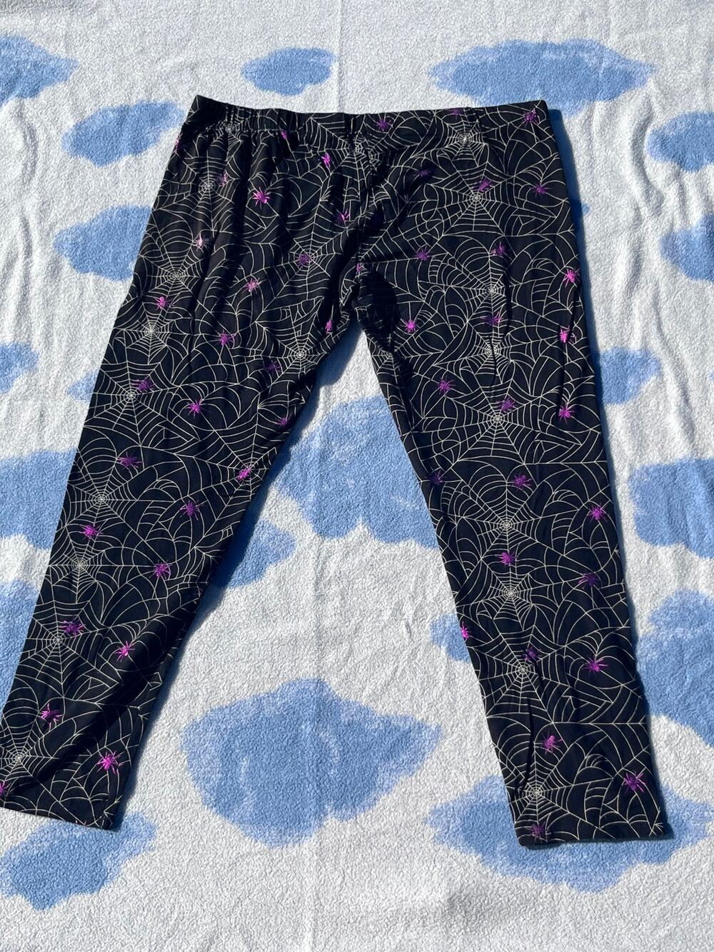 Spiderweb halloween leggings